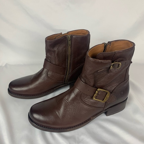 FRYE Woman’s Vicky Leather Round Toe Ankle Boots - Picture 5 of 12